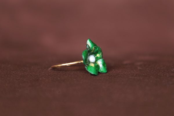bague, fleur, vert, perle de culture, golled filled, profil, cuir, l'Âge du Cuir, maroquinerie artisanale, Dordogne, France