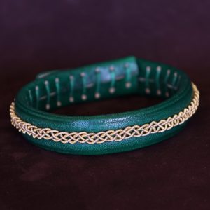 bracelet, bijou, albmi, étain plaqué or, vert, cuir, cuir à tannage végétal, artisanat, l'Âge du Cuir, France