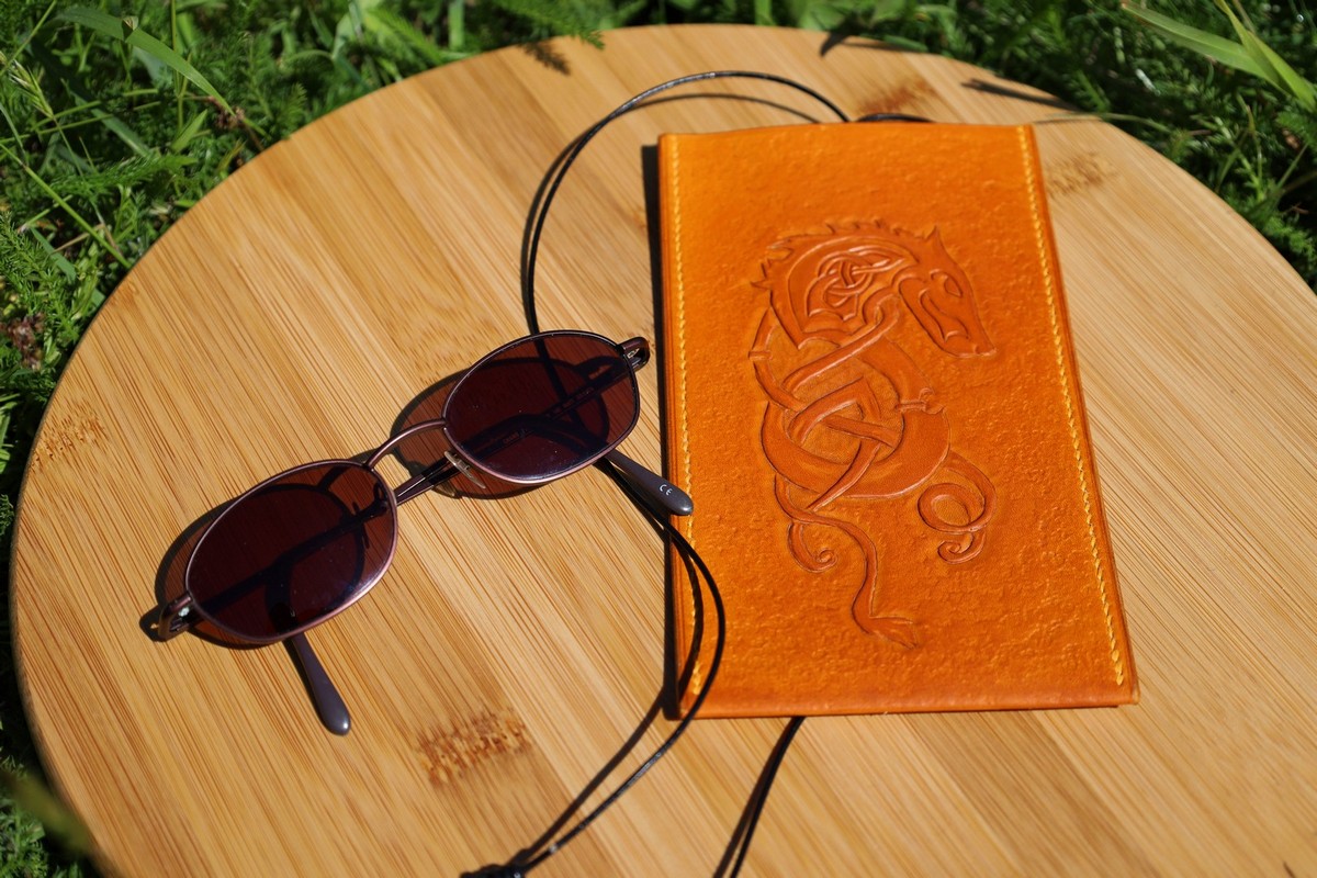 Étui à Lunettes Rigide Artisanal Russe - Motif 'Oiseau De Feu' Peint à La Main - Neuf
