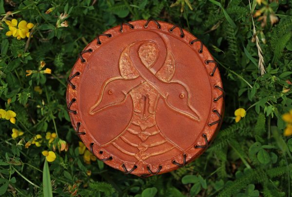 boîte à bijoux oiseaux celtiques, cuir végétal, l'âge du cuir, maroquinerie artisanale, dordogne, france