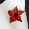 boucle d oreille fleur rouge coeur noir, tannage végétal, l'âge du cuir, maroquinerie artisanale éthique et responsable, dordogne, france