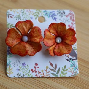 Boucles d’oreilles fleur orange cœur blanc
