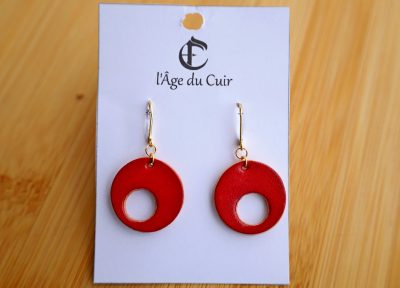 boucles d'oreilles rond rouge, cuir végétal, l'âge du cuir, maroquinerie artisanale, dordogne, france