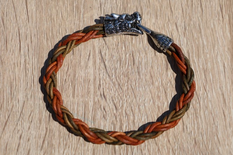 bracelet dragon, cuir végétal, l'âge du cuir, maroquinerie artisanale, dordogne, france