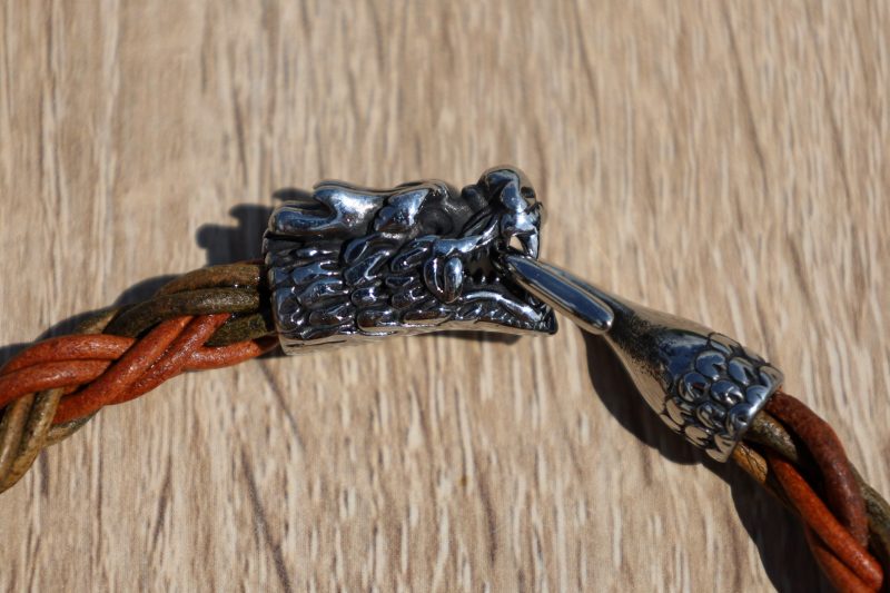 bracelet dragon, cuir végétal, l'âge du cuir, maroquinerie artisanale, dordogne, france