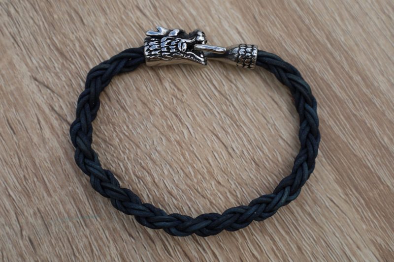 bracelet dragon bleu, cuir végétal, l'âge du cuir, maroquinerie artisanale, dordogne, france