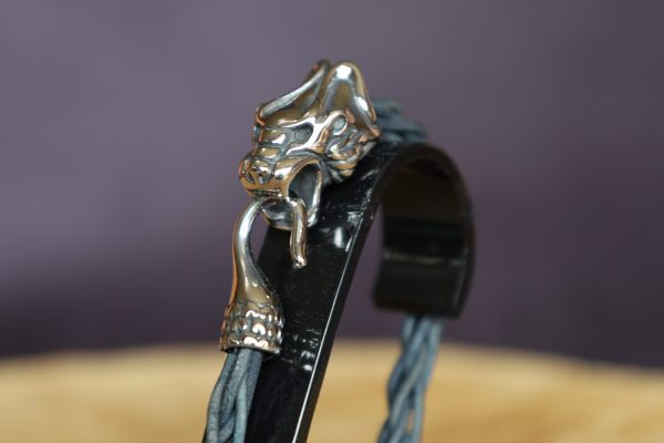 bracelet homme cuir tressé tigre bleu, cuir végétal, l'âge du cuir, maroquinerie artisanale, Dordogne, France