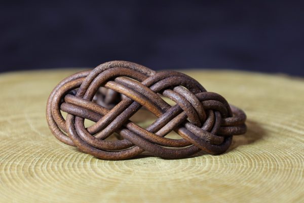 bracelet noeud marin marron, l'âge du cuir, maroquinerie artisanale, Dordogne, France