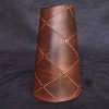 brassard cuir Airgetham marron foncé, tannage végétal, l'âge du cuir, maroquinerie artisanale éthique et responsable, dordogne, france
