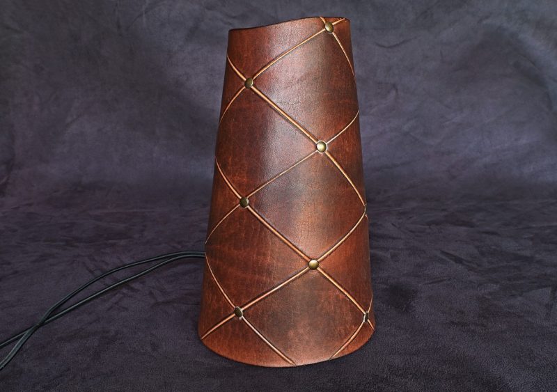 brassard cuir Airgetham marron foncé, tannage végétal, l'âge du cuir, maroquinerie artisanale éthique et responsable, dordogne, france