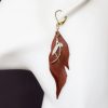 boucle d oreille longue feuille pendante marron, tannage végétal, l'âge du cuir, maroquinerie artisanale éthique et responsable, Dordogne, France