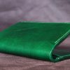 porte carte homme cuir double cuir vache vert, bovin à tannage végétal, maroquinerie artisanale éthique et responsable, Dordogne, France