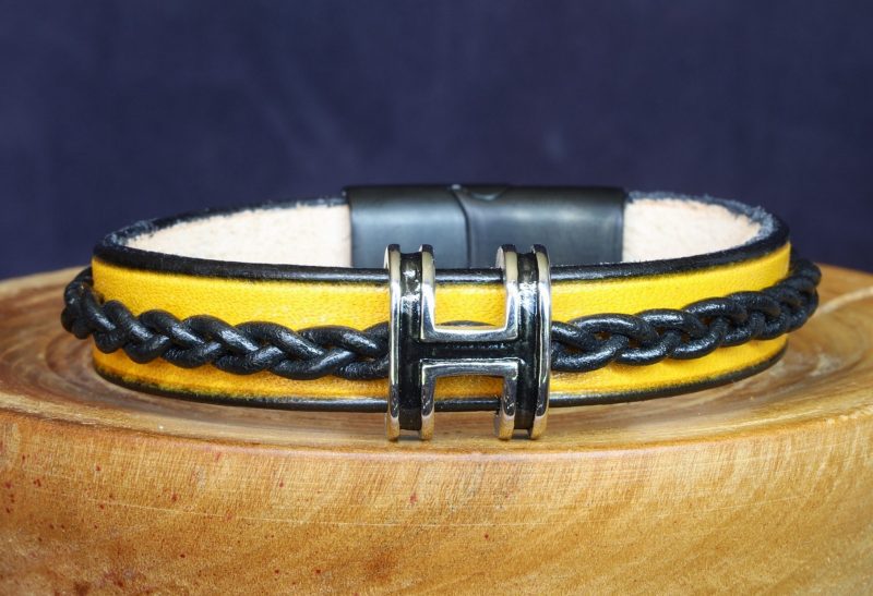 bracelet viking jaune noir Hamingjahlutr, tannage végétal, l'âge du cuir, maroquinerie artisanale éthique et responsable, Dordogne, France