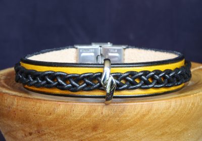 bracelet jaune noir perle croisée Sværtlys, tannage végétal, l'âge du cuir, maroquinerie artisanale éthique et responsable, Dordogne, France