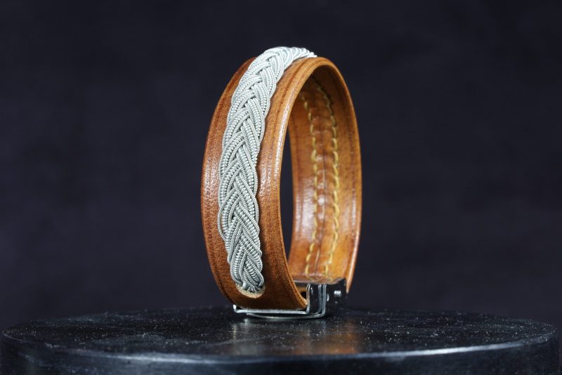 bracelet viking Mannu, sami, cuir végétal, étain, l'âge du cuir, maroquinerie artisanale éthique et responsable, dordogne, france