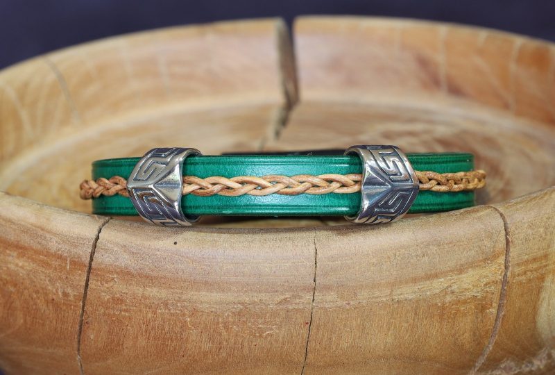 bracelet viking homme femme tressé Jorgron, tannage végétal, l'âge du cuir, maroquinerie artisanale éthique et responsable, Dordogne, France