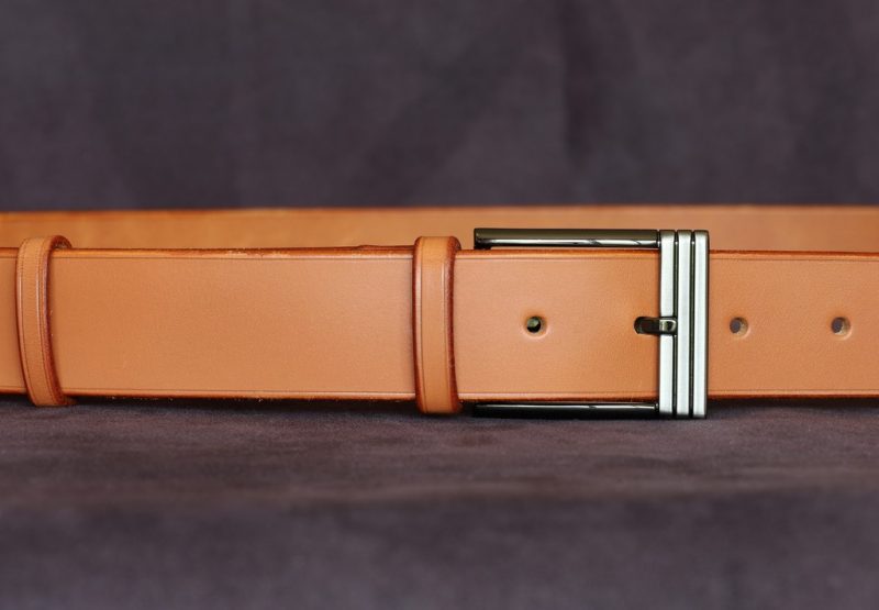 ceinture homme structo noisette, tannage végétal, l'Âge du Cuir, maroquinerie artisanale éthique et responsable, Dordogne, France