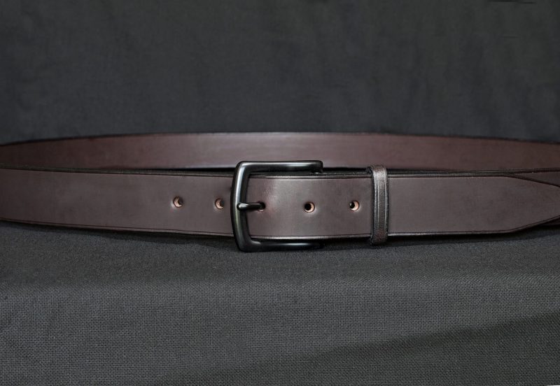 ceinture noire tenebro, ébène, tannage végétal, l'Âge du Cuir, maroquinerie artisanale éthique et responsable, Dordogne, France