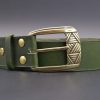 ceinture verte femme Nexa, tannage végétal, l'Âge du Cuir, maroquinerie artisanale éthique et responsable, fabrication française, Dordogne