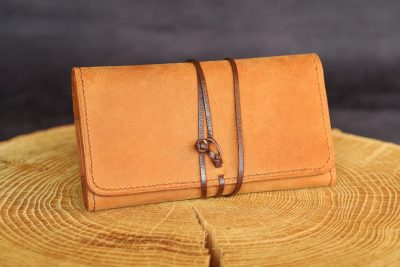 blague à tabac, tannage végétal, l'Âge du Cuir, maroquinerie artisanale éthique et responsable, Dordogne, France